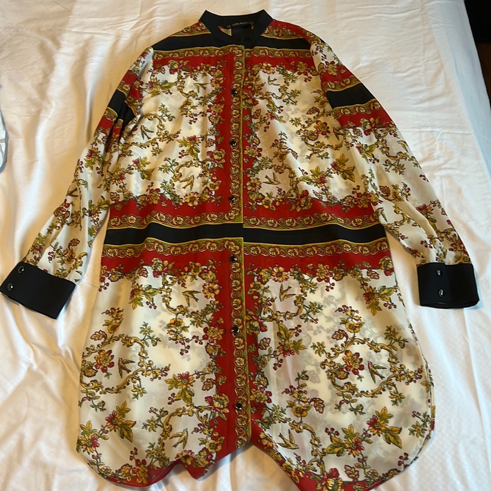 Excellent condition Zara Printed Tunic Dress with long sleeves in size XS